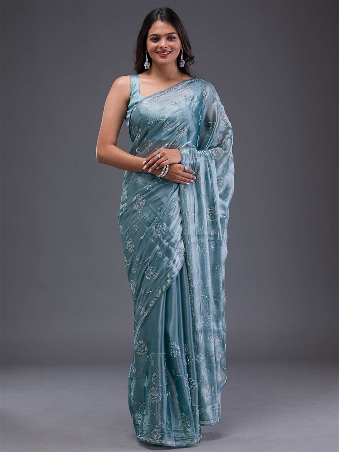 

Koskii Floral Embellished Beads & Stones Saree, Green