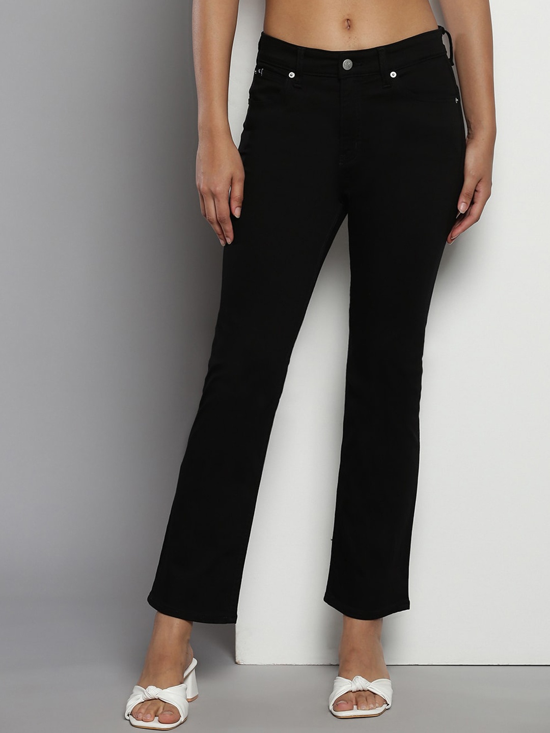 

Calvin Klein Women Mid-Rise Clean Look Slim Fit Stretchable Jeans, Black