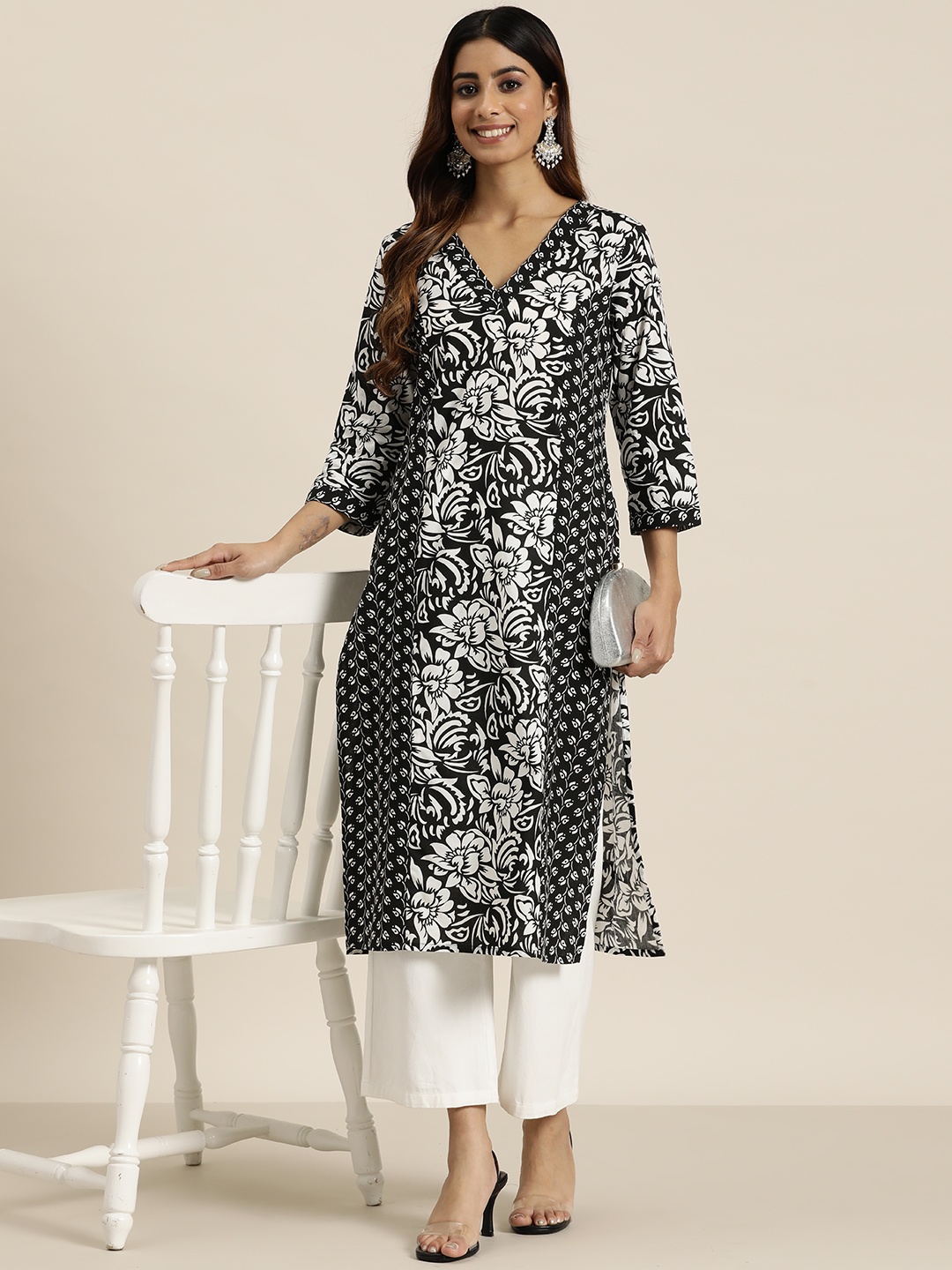 

HERE&NOW Women Floral Printed Kurta, Black