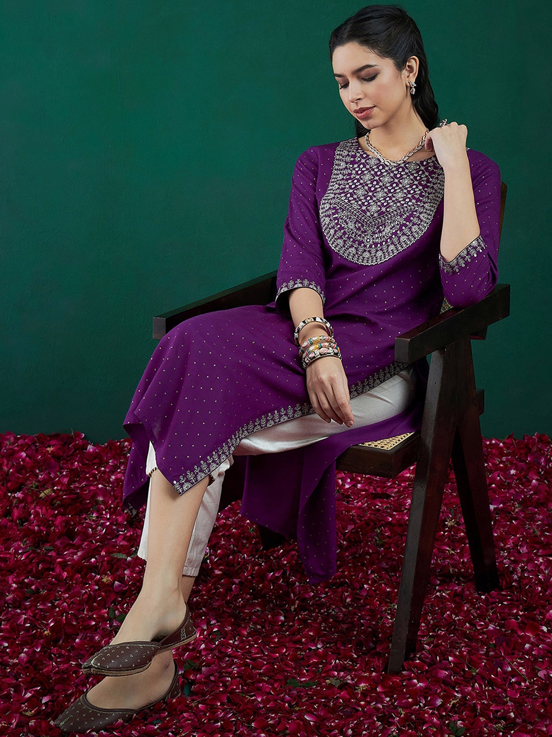 

Indo Era Floral Yoke Designed Thread Work Straight Kurta, Purple