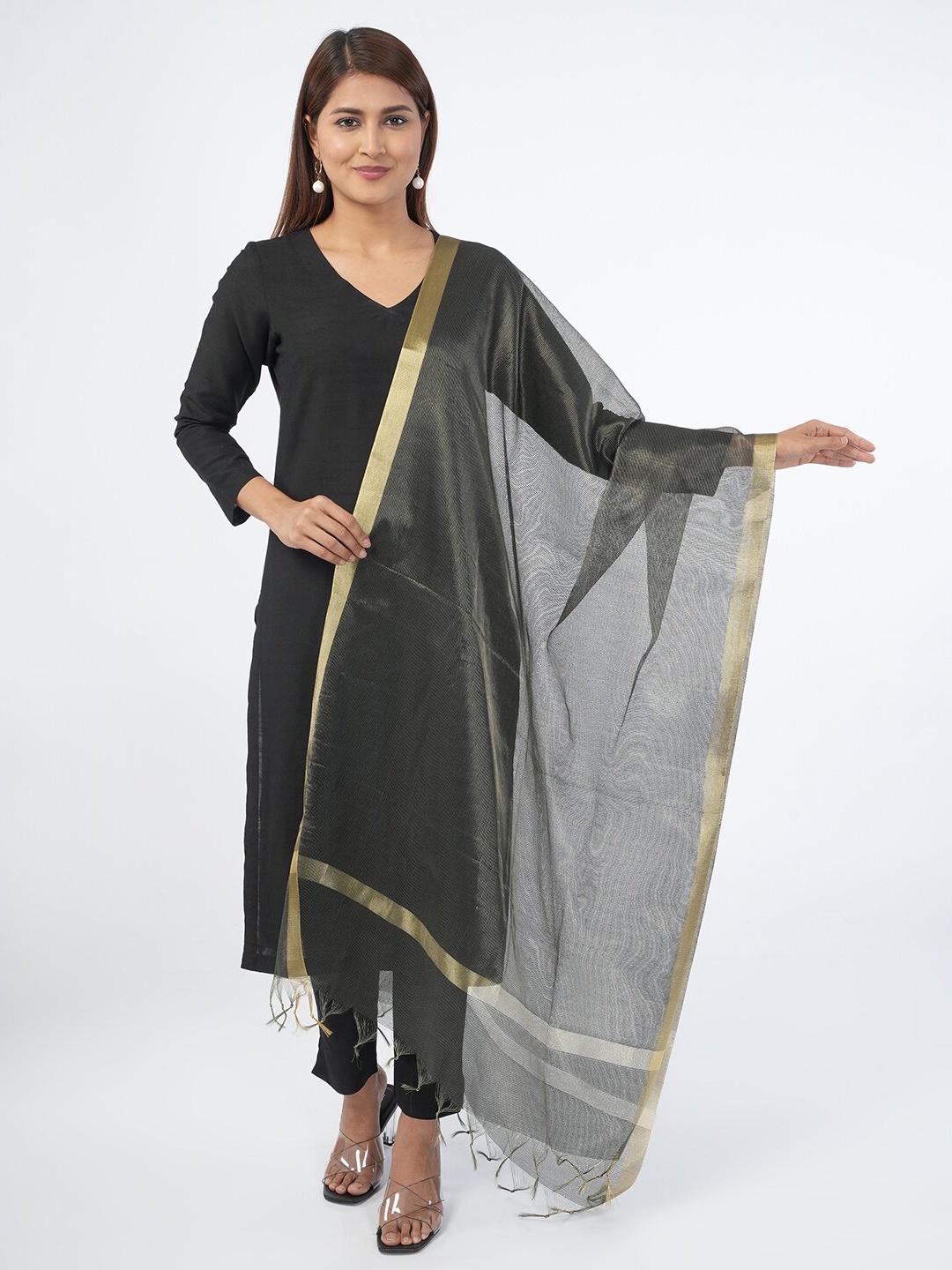 

HELLA FASHIONS Checked Tasselled Zari Border Silk Dupatta, Black