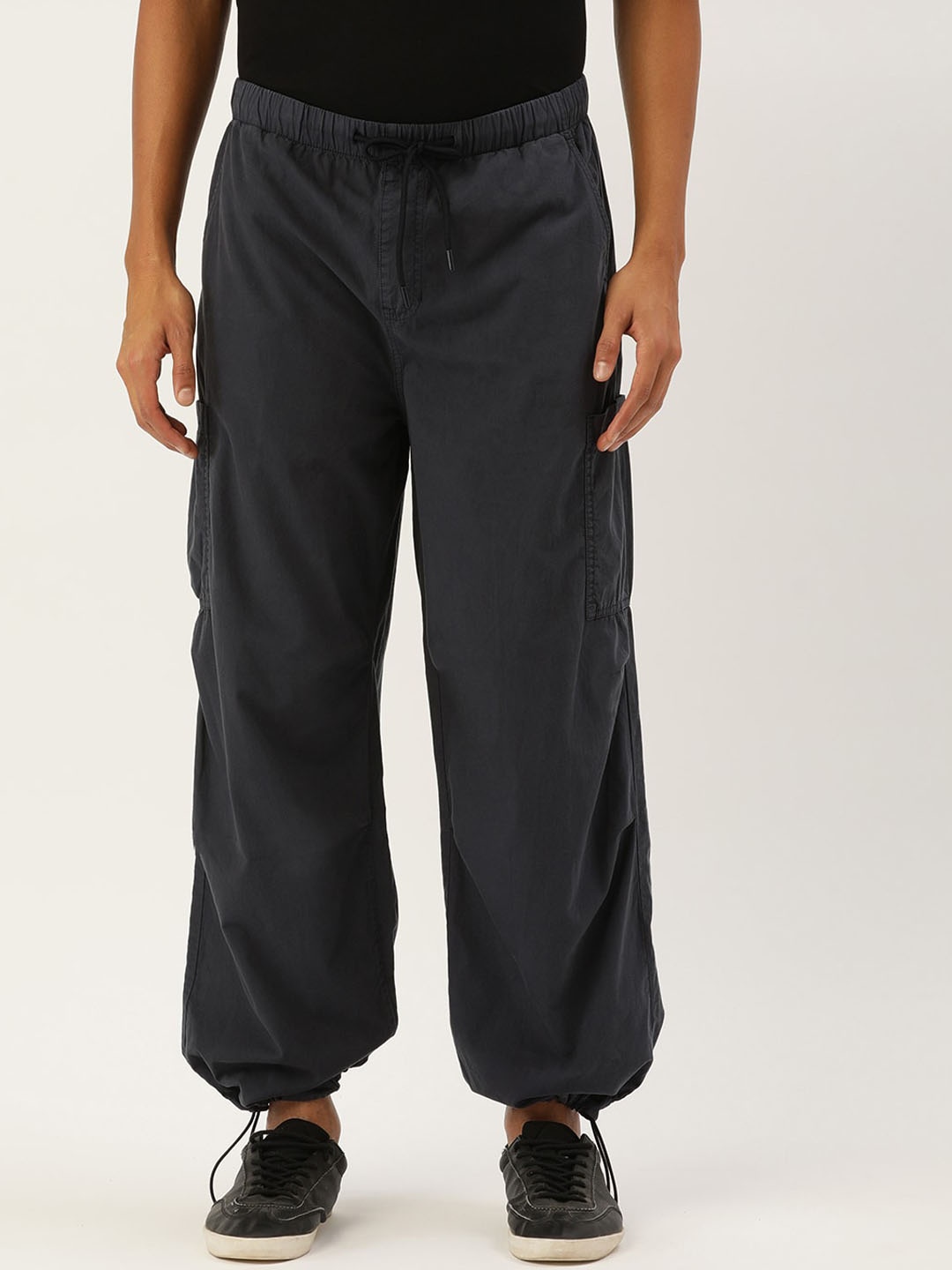 

Bene Kleed Men Loose Fit Pure Cotton Cargo Trousers, Navy blue