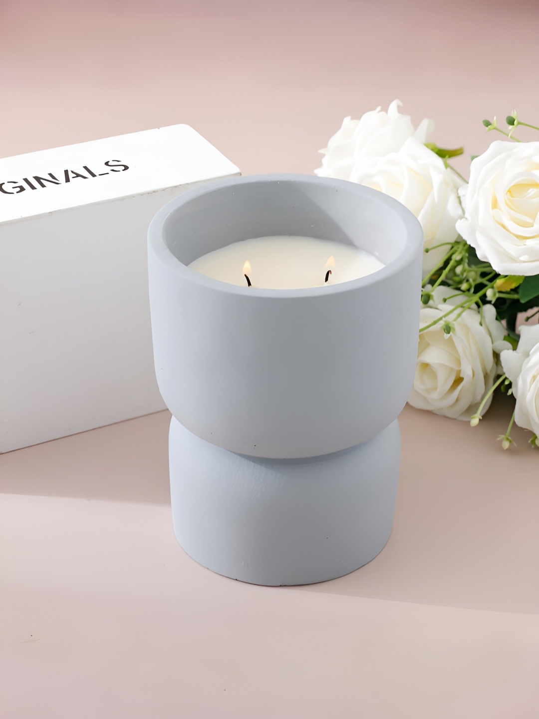 The Better Home White & Grey Teak Wood Fragrance Candle Jar