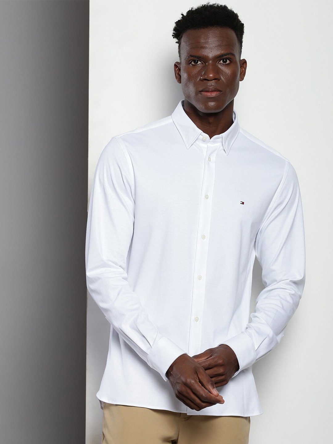 

Tommy Hilfiger New Spread Collar Long Sleeves Cotton Casual Shirt, White