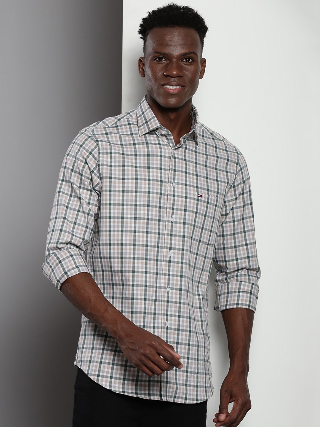 

Tommy Hilfiger New Grid Tattersall Checks Spread Collar Long Sleeves Cotton Casual Shirt, Off white