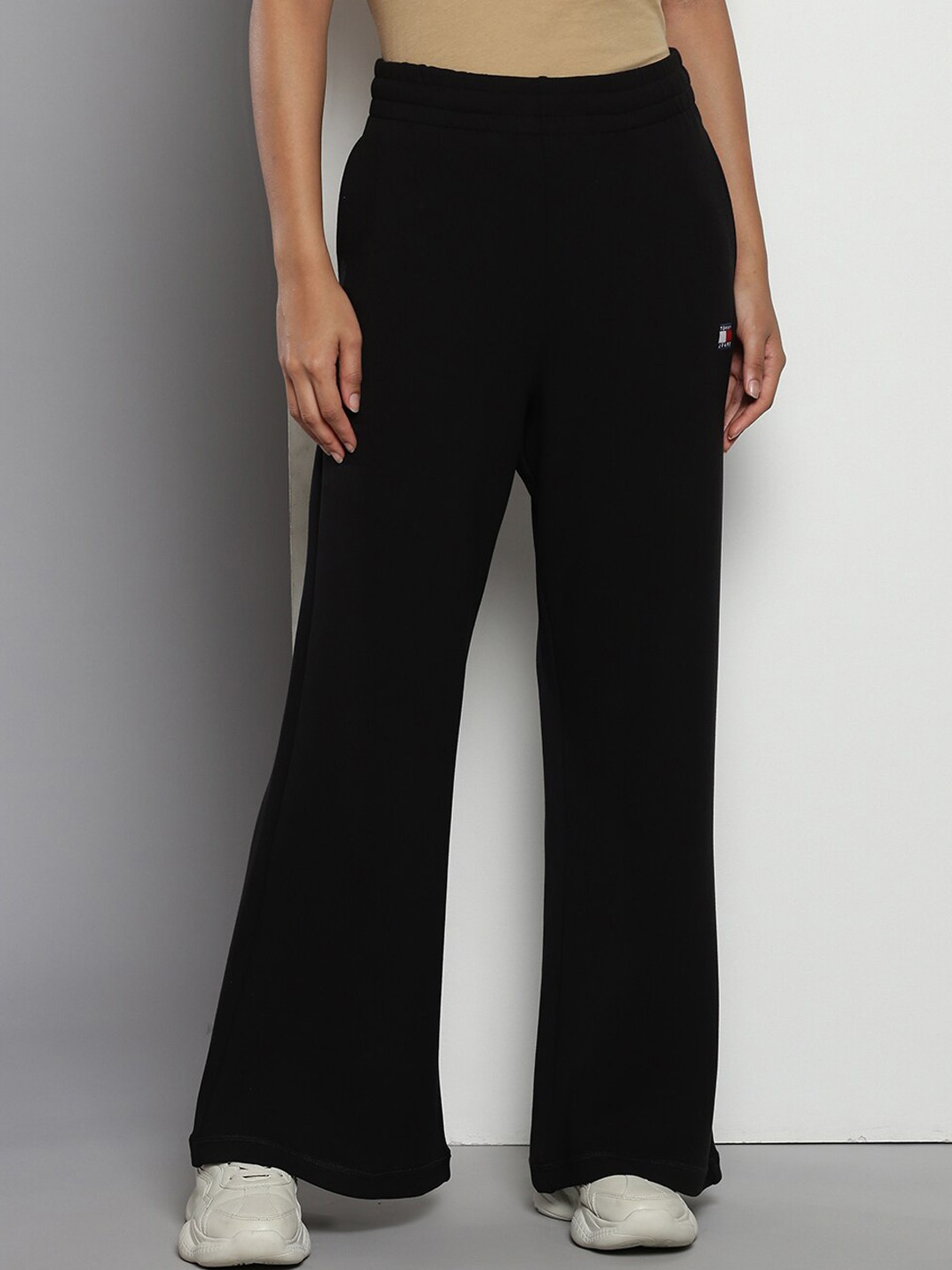 

Tommy Hilfiger Women Mid-Rise Relaxed Fit Track Pants, Black