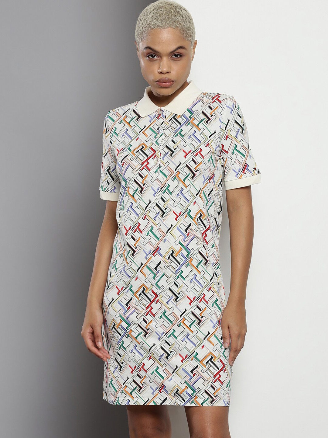 

Tommy Hilfiger Geometric Printed Shirt Collar T-Shirt Dress, White
