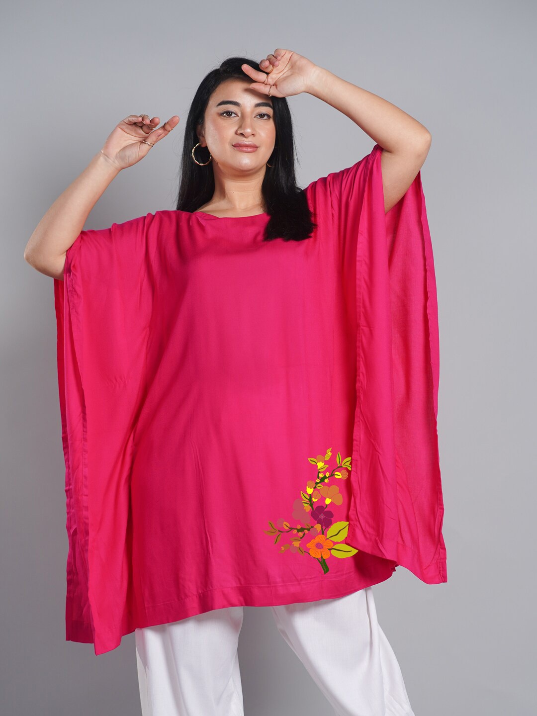 

LetsDressUp Floral Printed Boat Neck Flared Sleeves Kaftan Kurti, Magenta