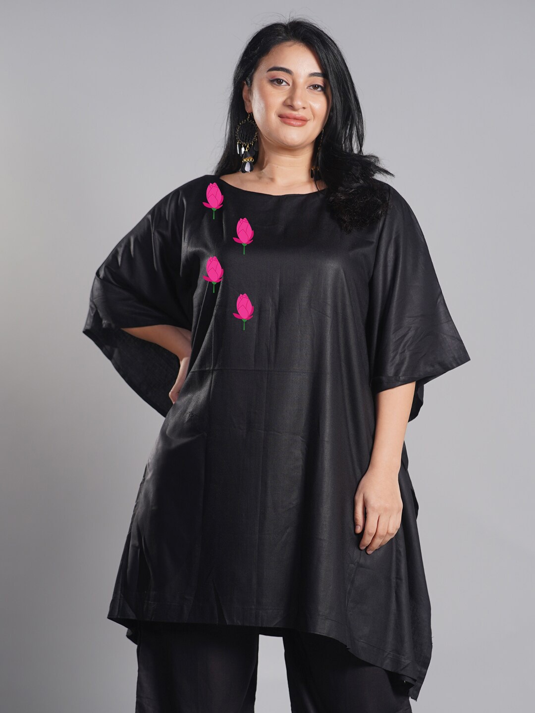 

LetsDressUp Floral Printed Boat Neck Flared Sleeves Kaftan Kurti, Black