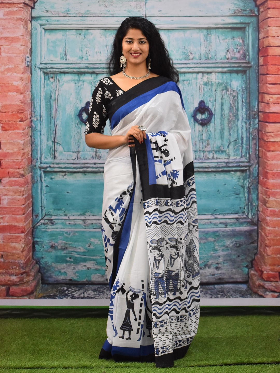 

TROPWEAR Warli Pure Cotton Block Print Saree, Blue