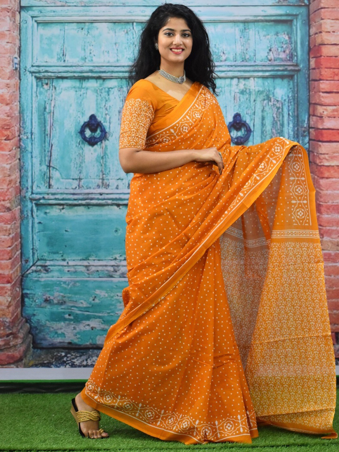 

TROPWEAR Polka Dot Printed Pure Cotton Block Print Saree, Yellow