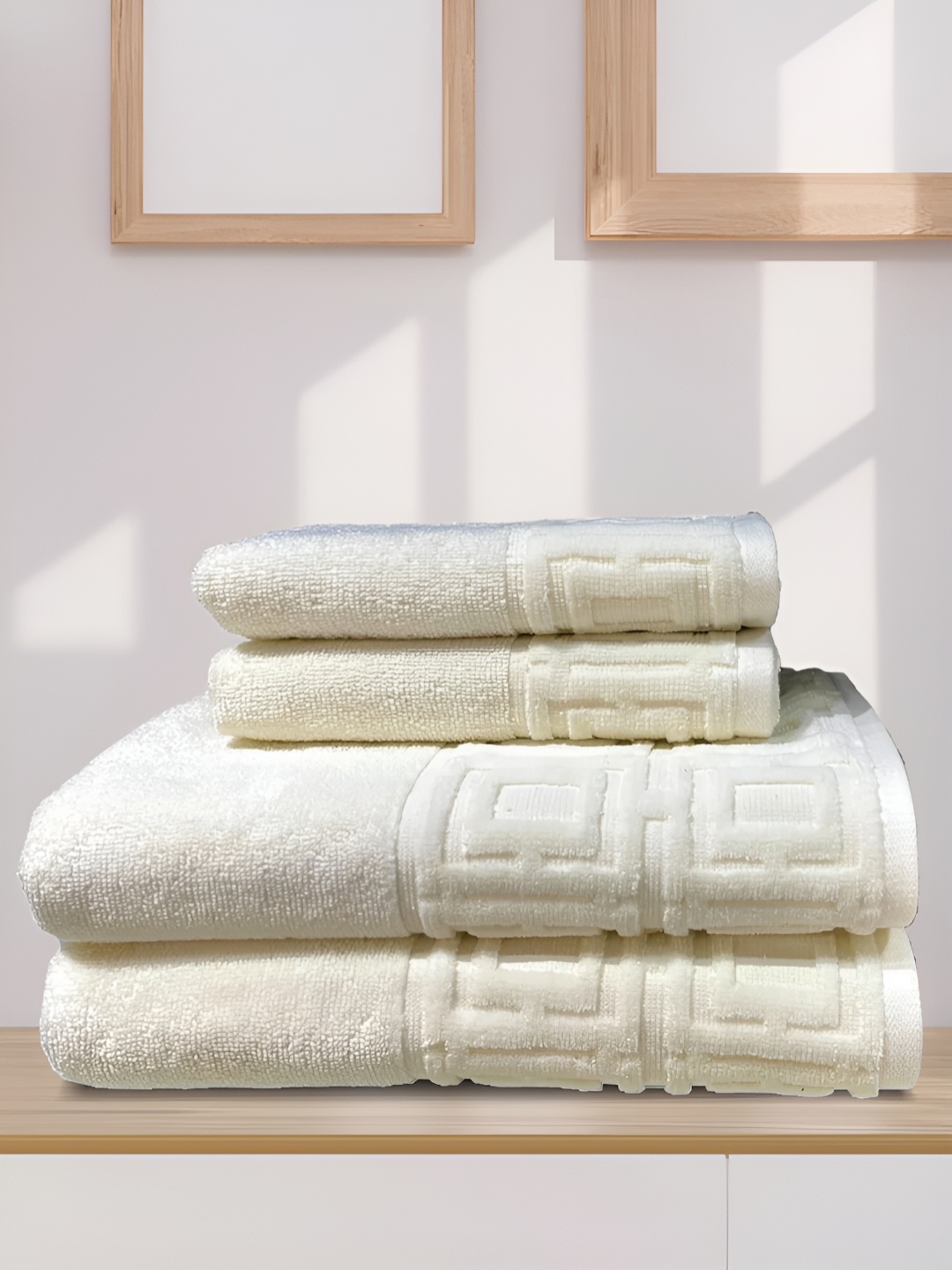 

SENSES Cream-Coloured 4 Piece Printed Cotton Towel Set