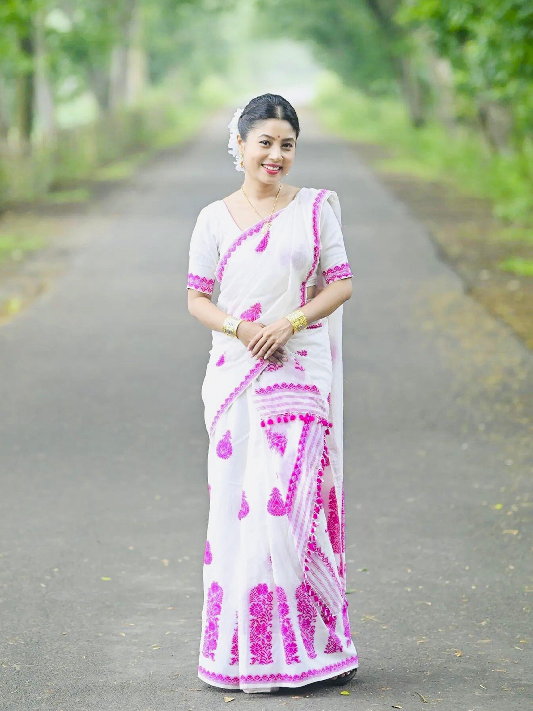 

CANIZZARO Ethnic Motifs Woven Design Saree, White