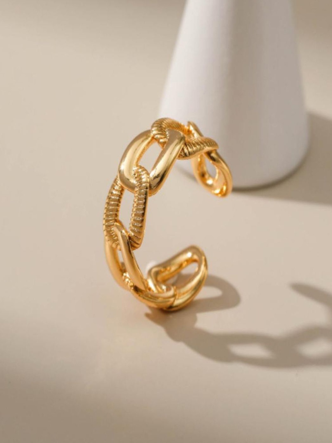 AQUASTREET 18K Gold Plated Waterproof Antitarnish Textured Link Finger Ring