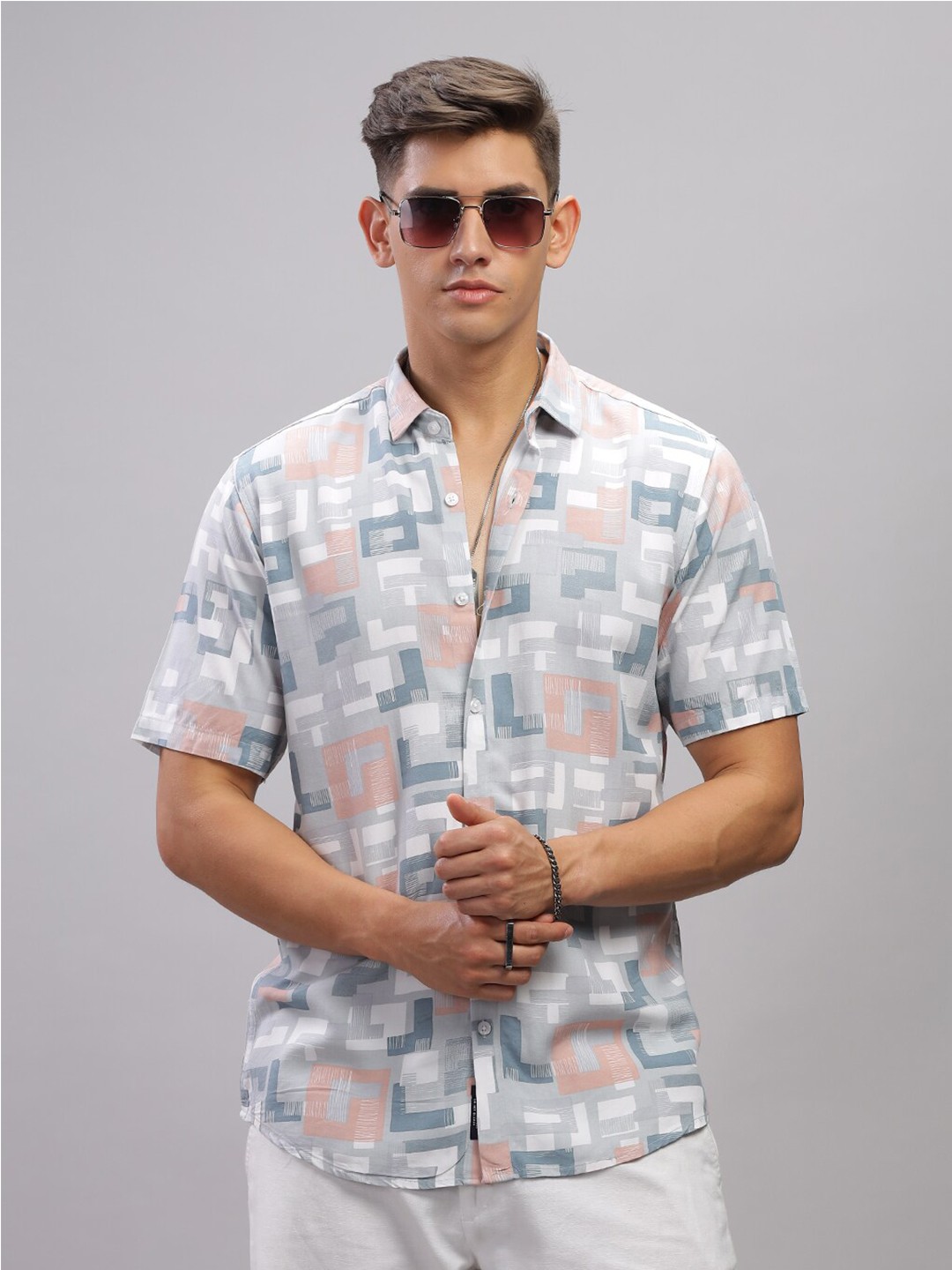 

PAUL STREET Standard Slim Fit Geometric Printed Short Sleeves Casual Shirt, Grey