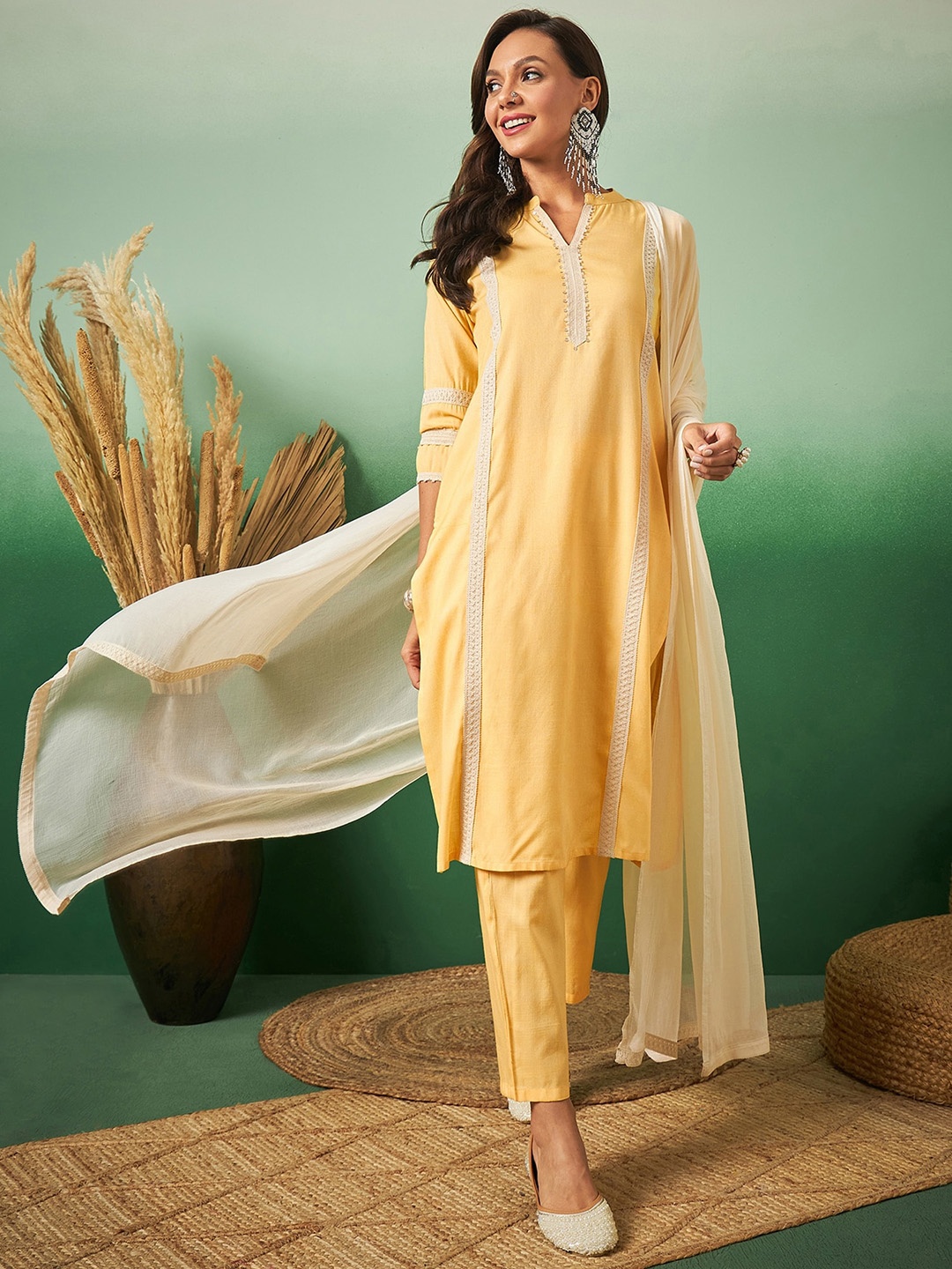 

Sangria Mandarin Collar Straight Kurta With Trouser & Dupatta, Yellow