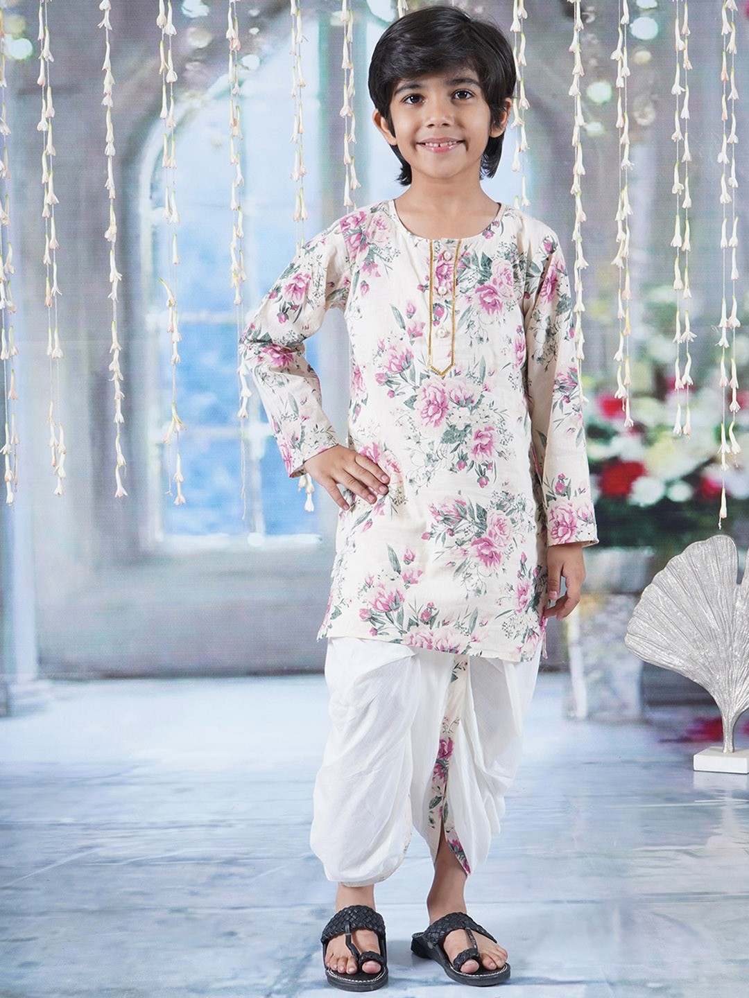 

Little Bansi Boys Floral Printed Regular Gotta Patti Pure Cotton Kurta with Dhoti Pant, Off white