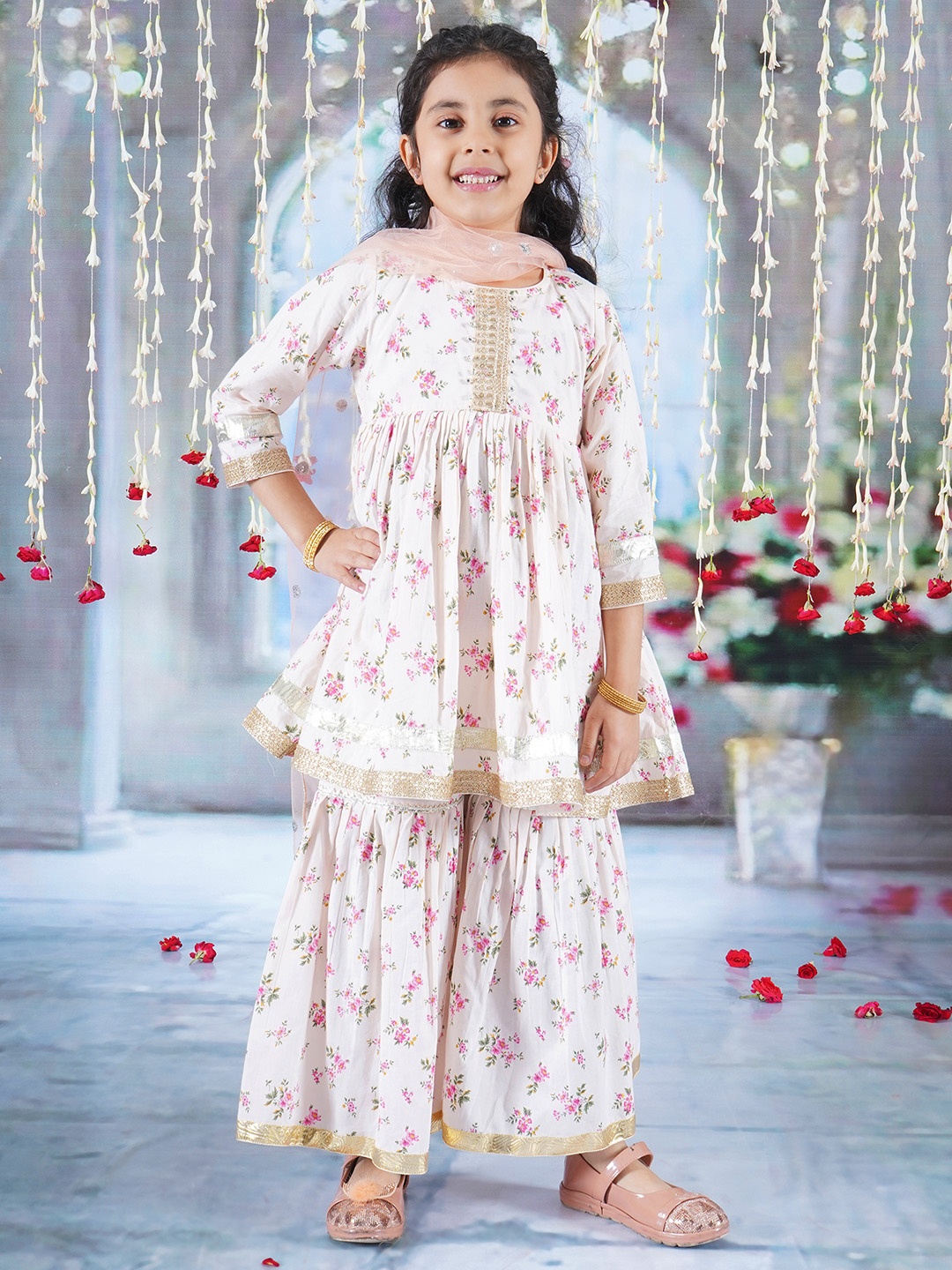 

Little Bansi Girls Floral Printed Pure Cotton Kurta with Sharara & With Dupatta, Pink
