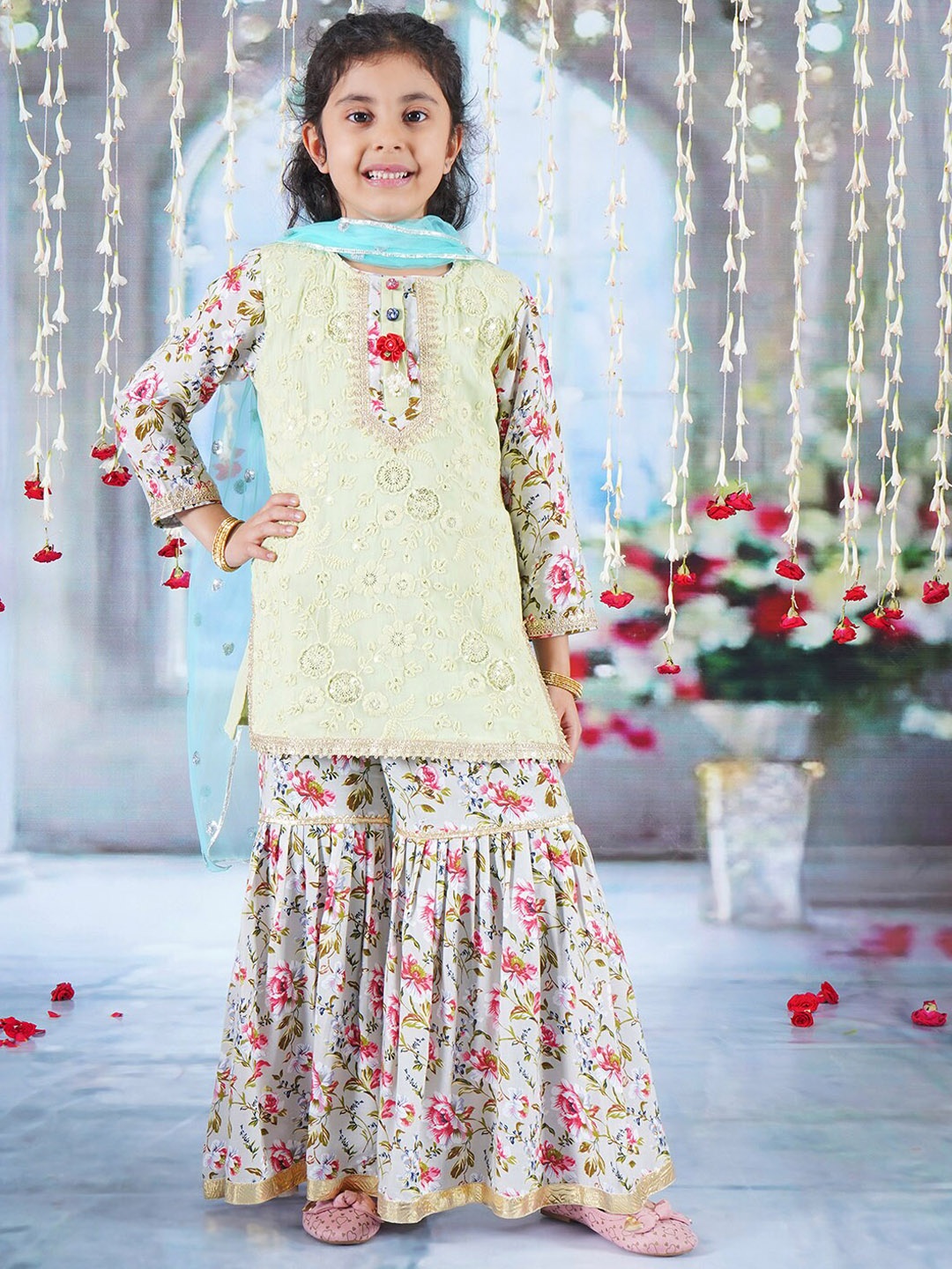 

Little Bansi Girls Cotton Garden Print Round Neck Kurta Sharara & Dupatta, Green