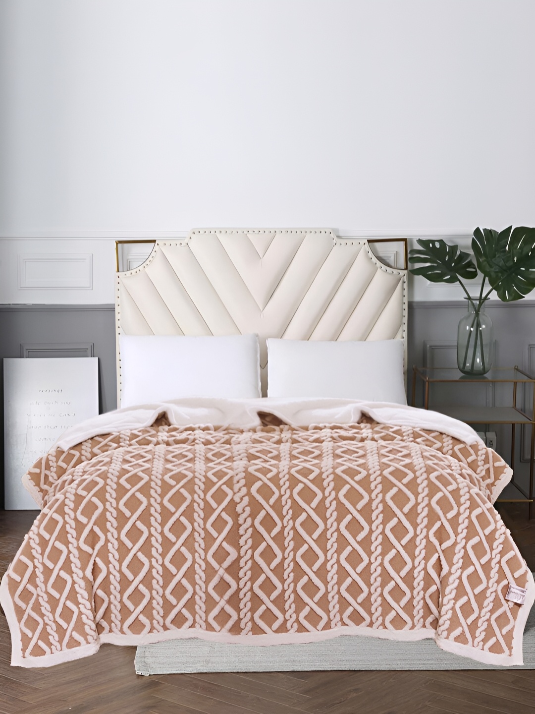 

URBAN DREAM Brown & White Geometric Printed Summer 210 GSM Double Bed Blanket