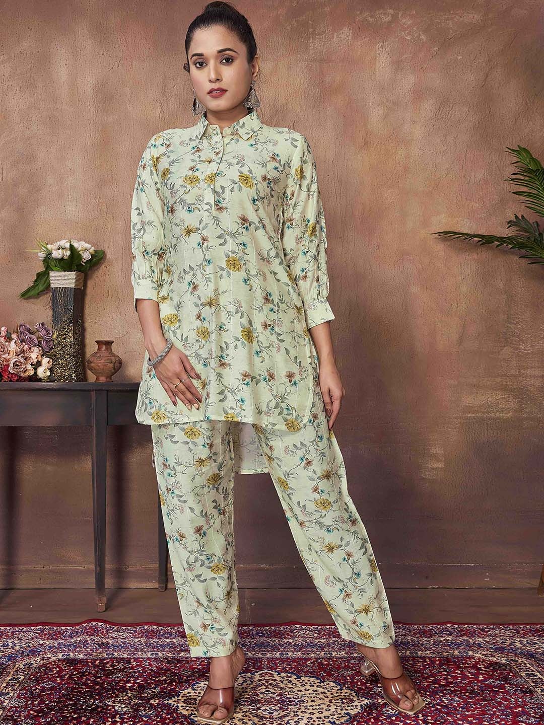 

Chandbaali Floral Printed Tunic & Trouser, Cream