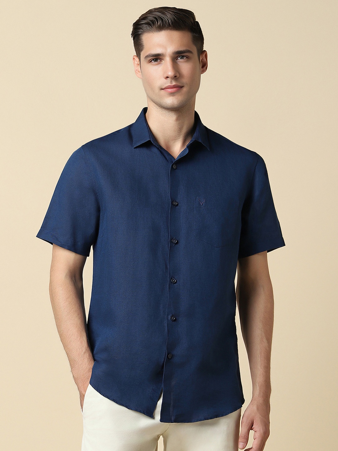 

Allen Solly Men Slim Fit Opaque Casual Shirt, Navy blue