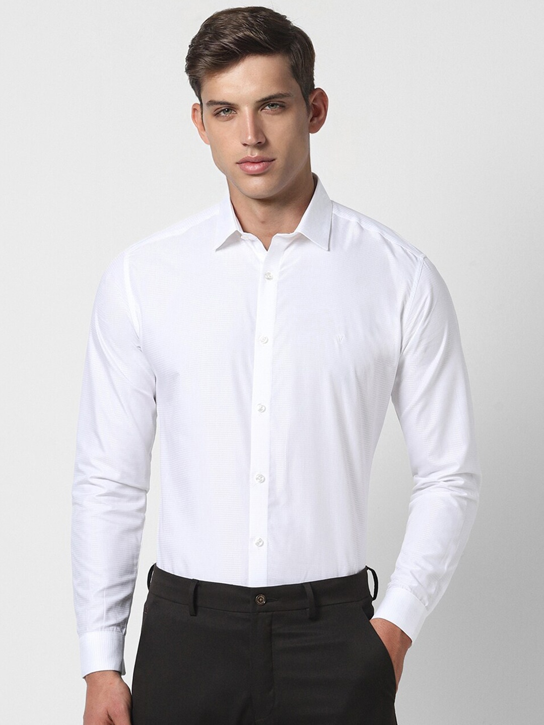 

V Dot Slim Fit Spread Collar Casual Shirt, White