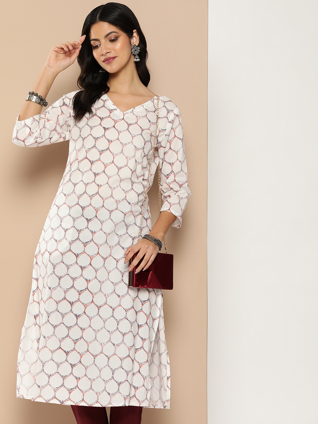 

AMUKTI Women Geometric Printed Kurta, White