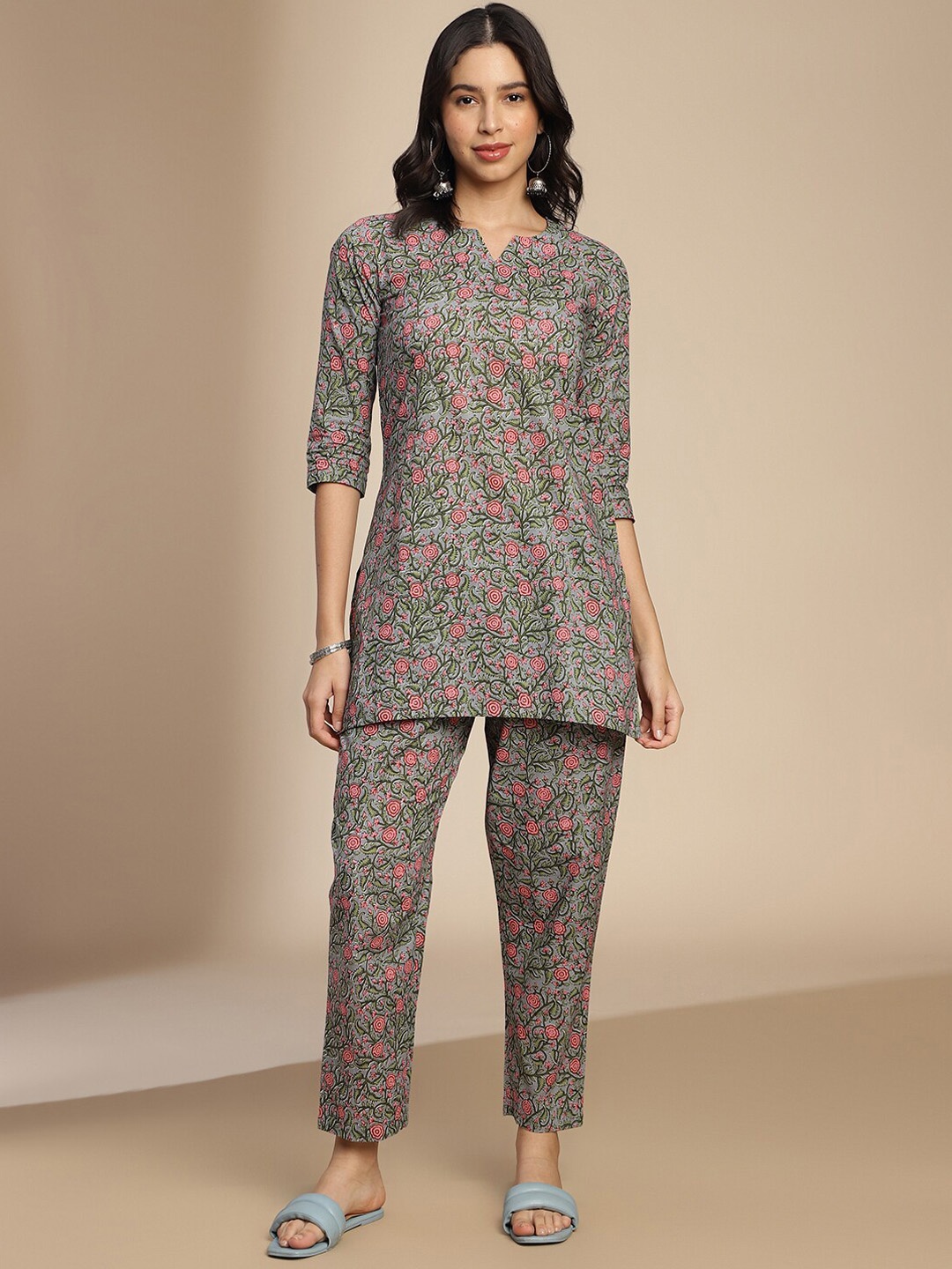 

Shaily Grey Floral Printed Ethnic Tunic & Trousers