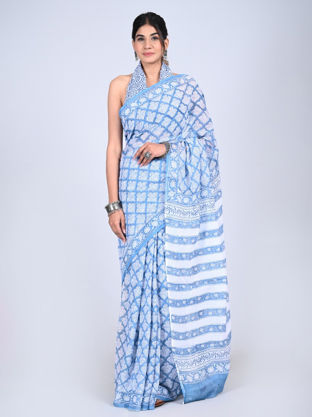 

KALINI Floral Printed Pure Cotton Saree, Blue