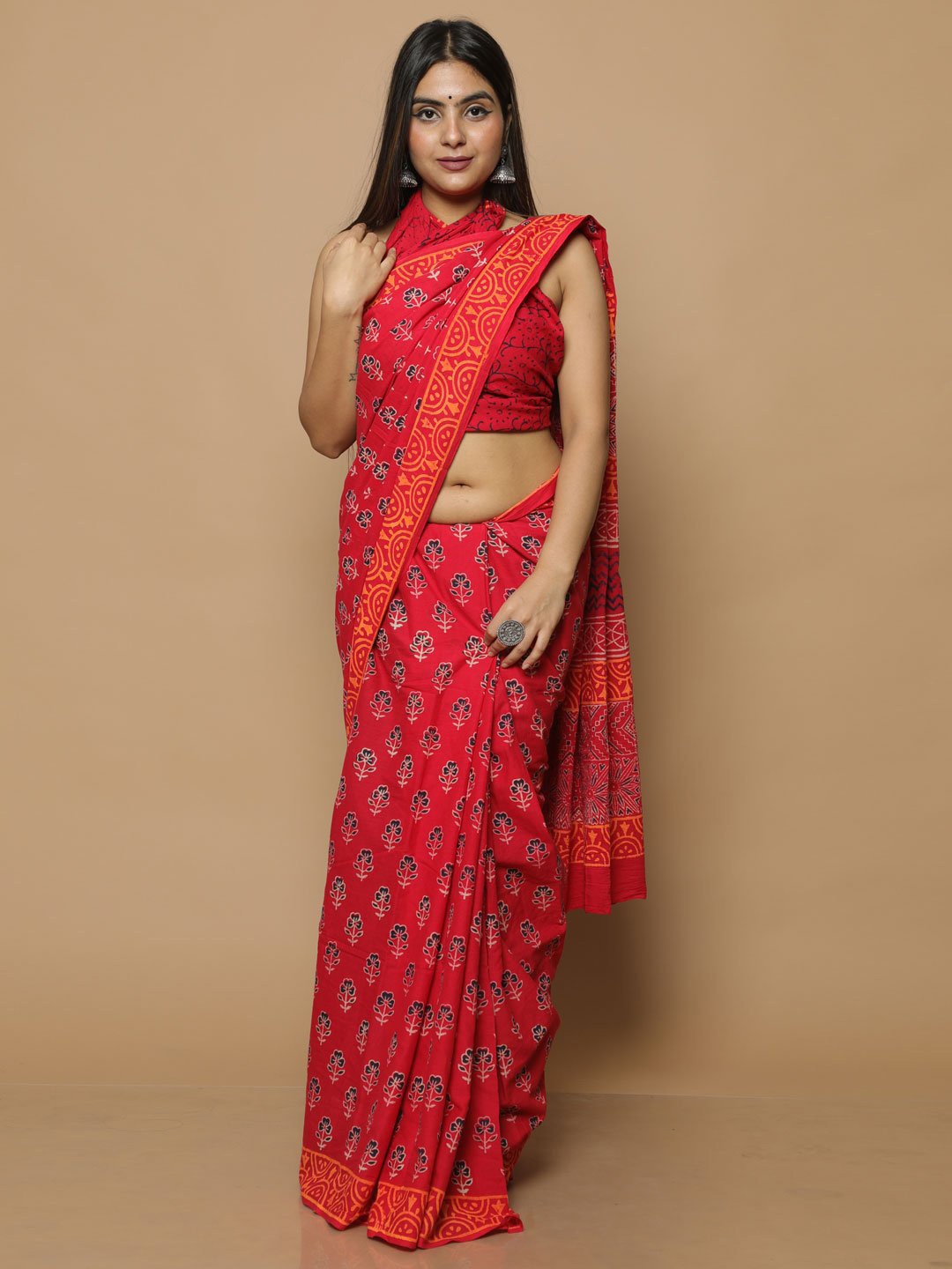 

KALINI Floral Printed Pure Cotton Saree, Red