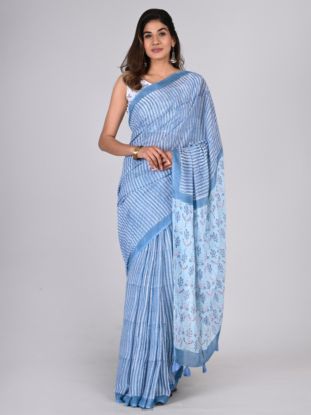 

KALINI Striped Pure Cotton Saree, Blue