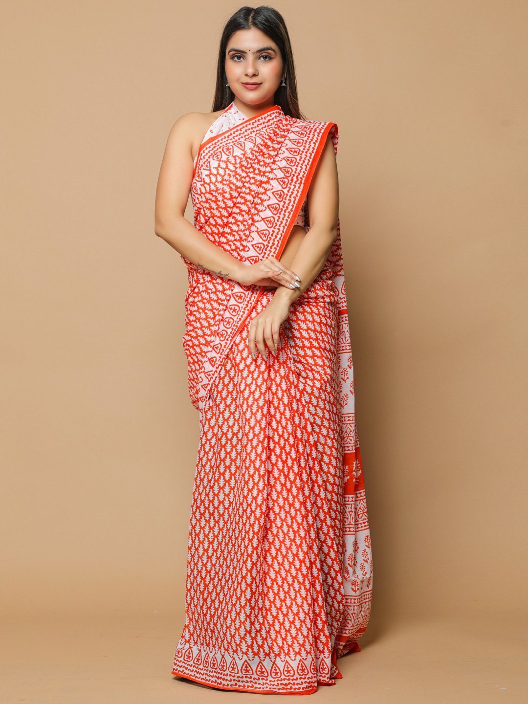 

KALINI Floral Printed Pure Cotton Saree, Red