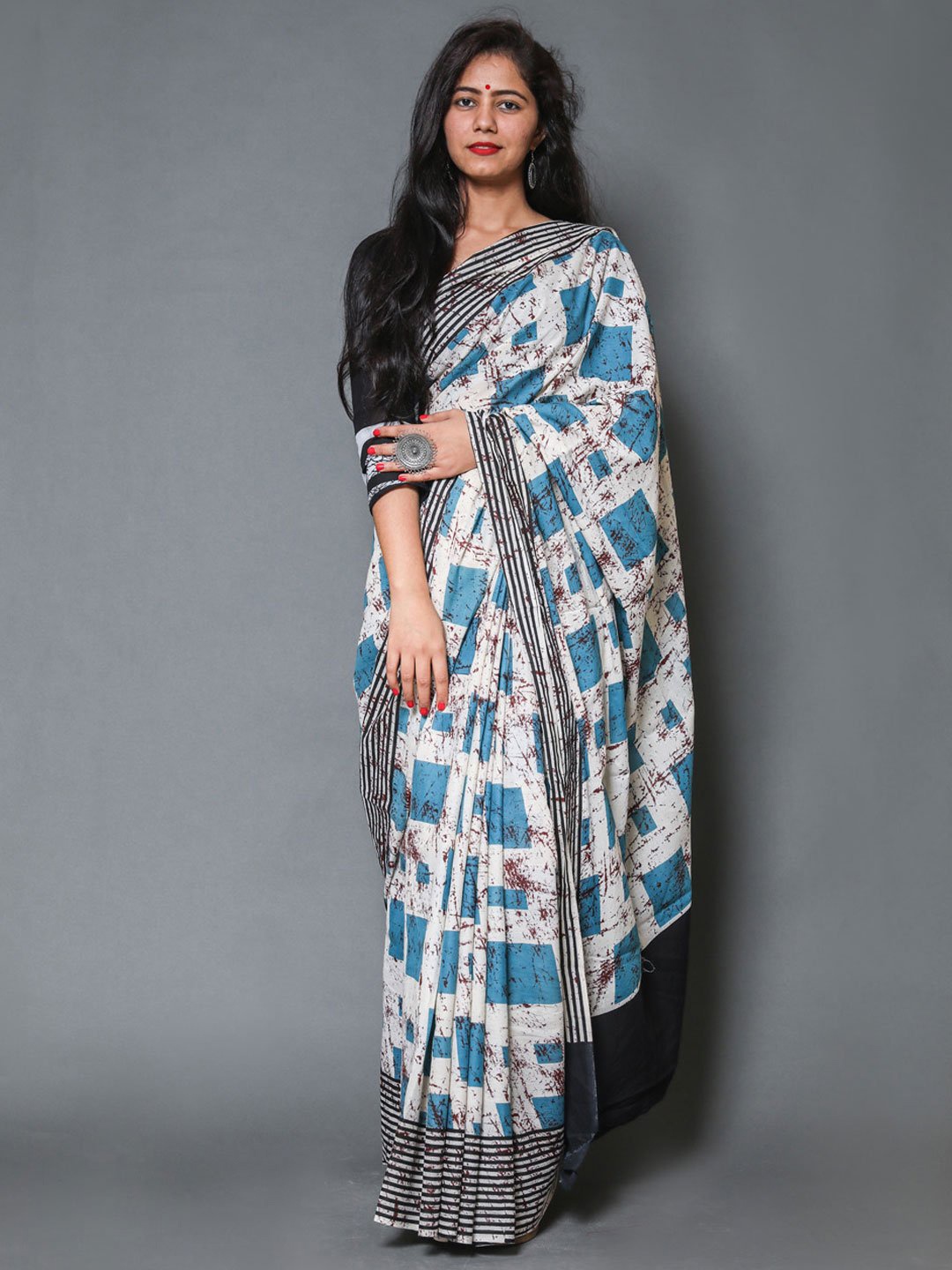 

KALINI Geometric Printed Pure Cotton Saree, White