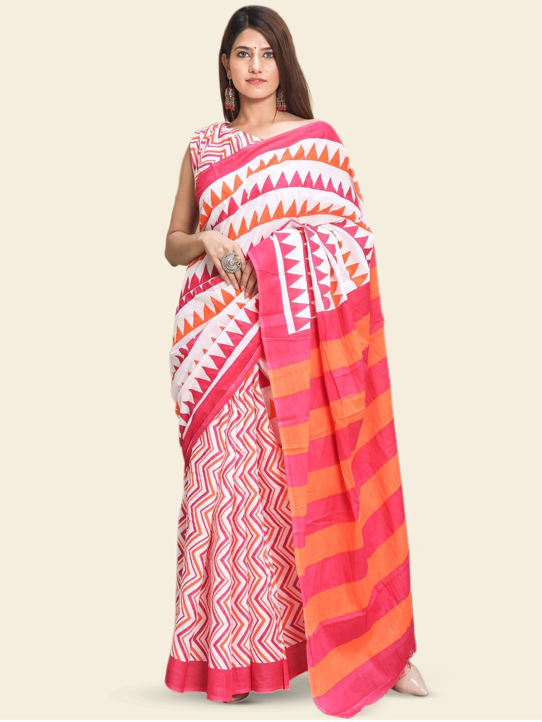 

KALINI Geometric Printed Pure Cotton Saree, White