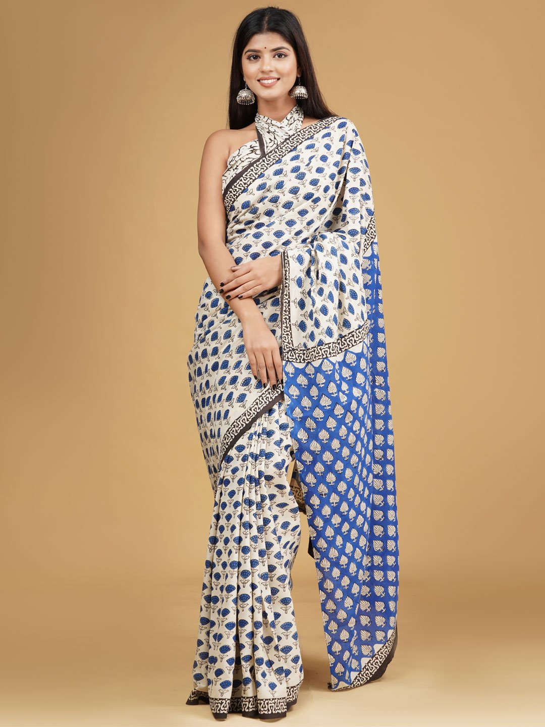 

KALINI Floral Printed Pure Cotton Saree, White