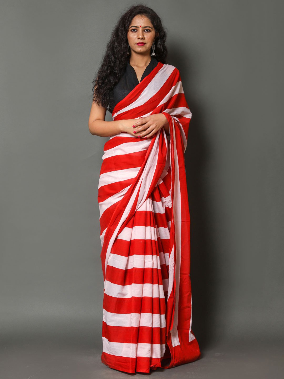 

KALINI Striped Pure Cotton Saree, Red