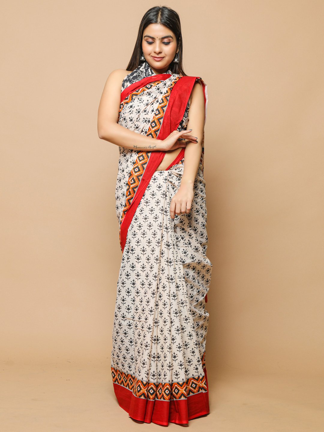 

KALINI Floral Printed Pure Cotton Saree, Beige