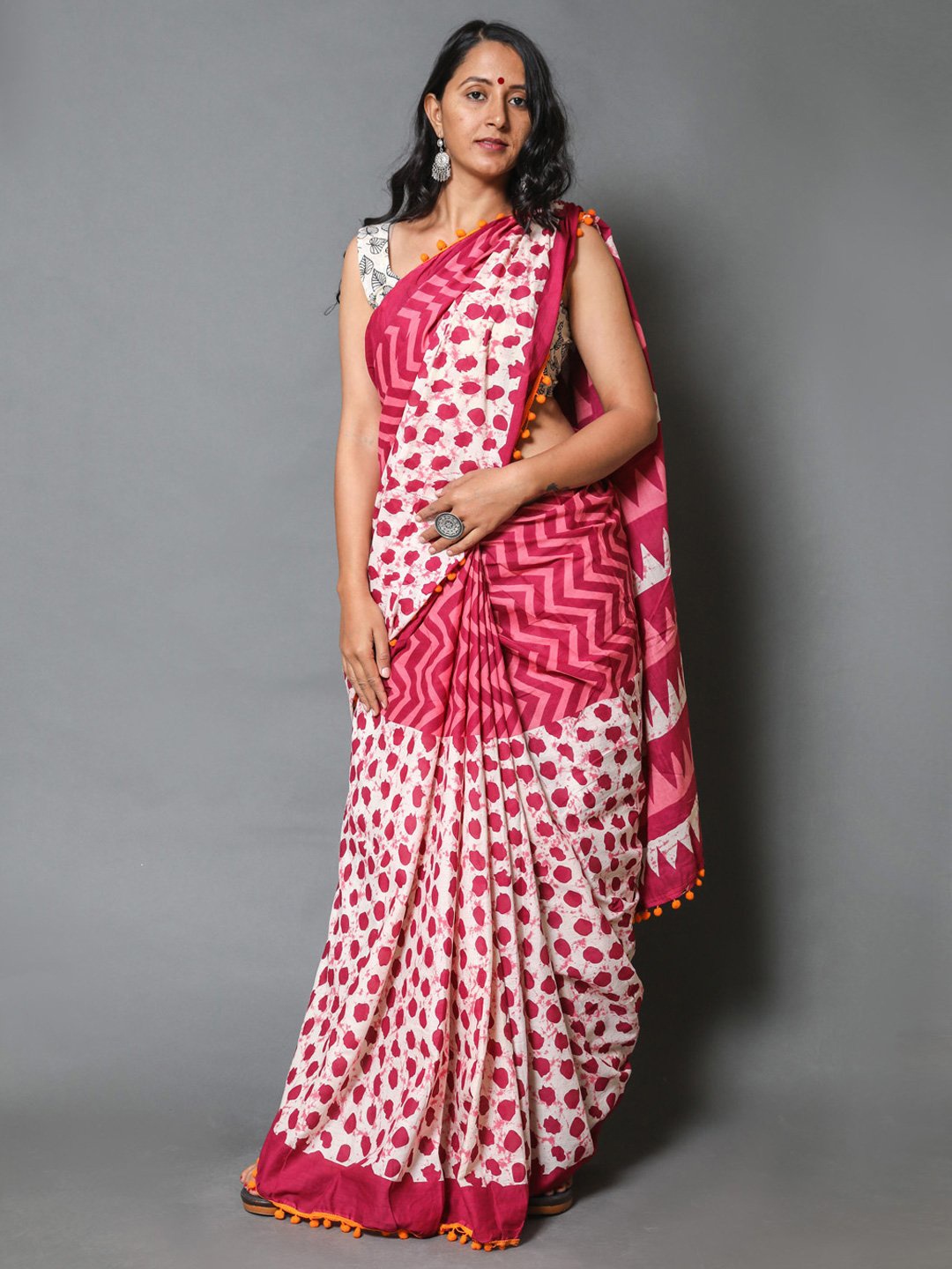 

KALINI Geometric Printed Pure Cotton Saree, Pink