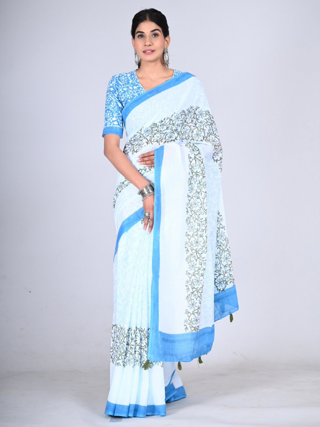 

KALINI Floral Printed Pure Cotton Saree, Blue