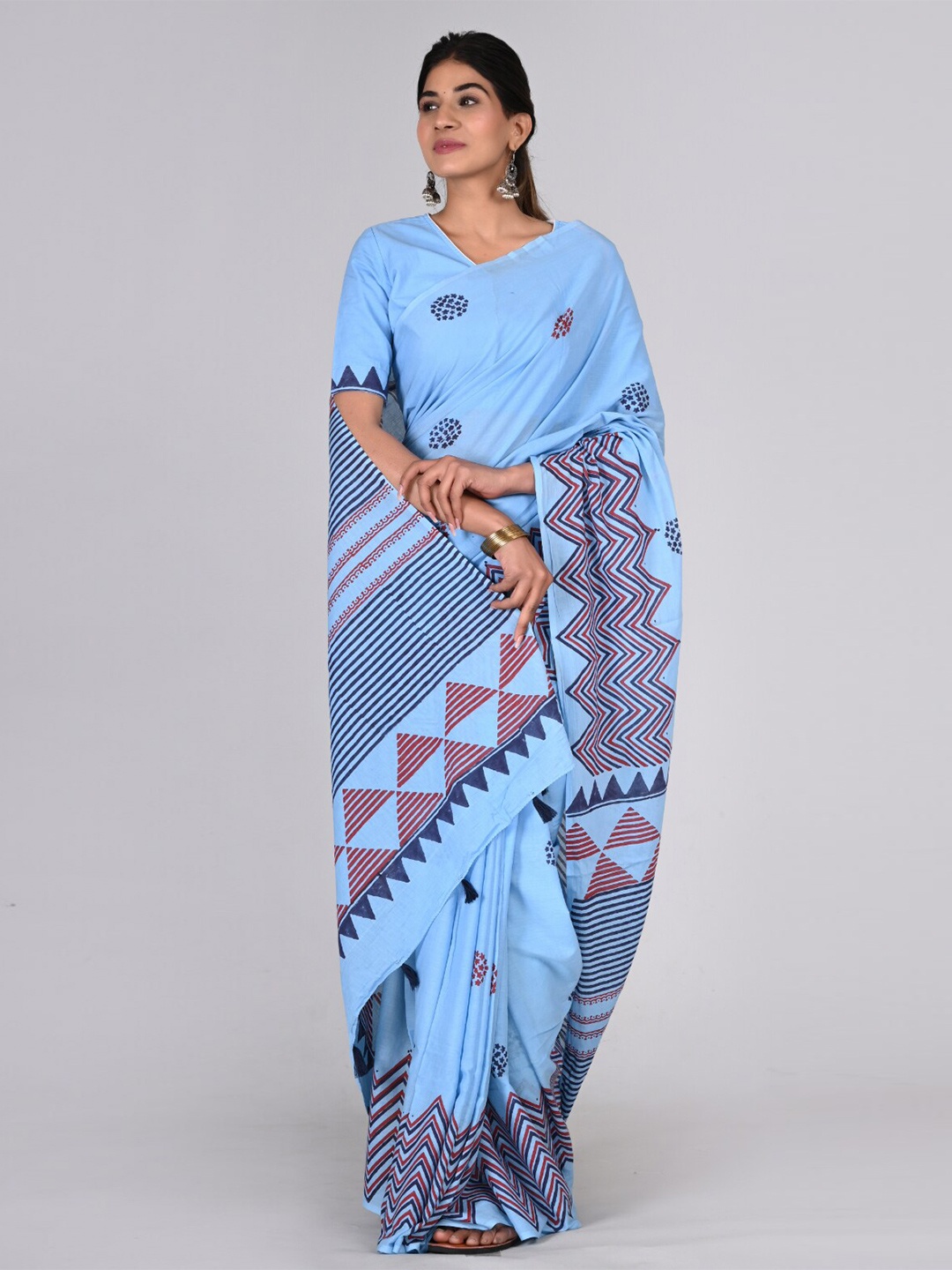 

KALINI Floral Printed Pure Cotton Saree, Blue