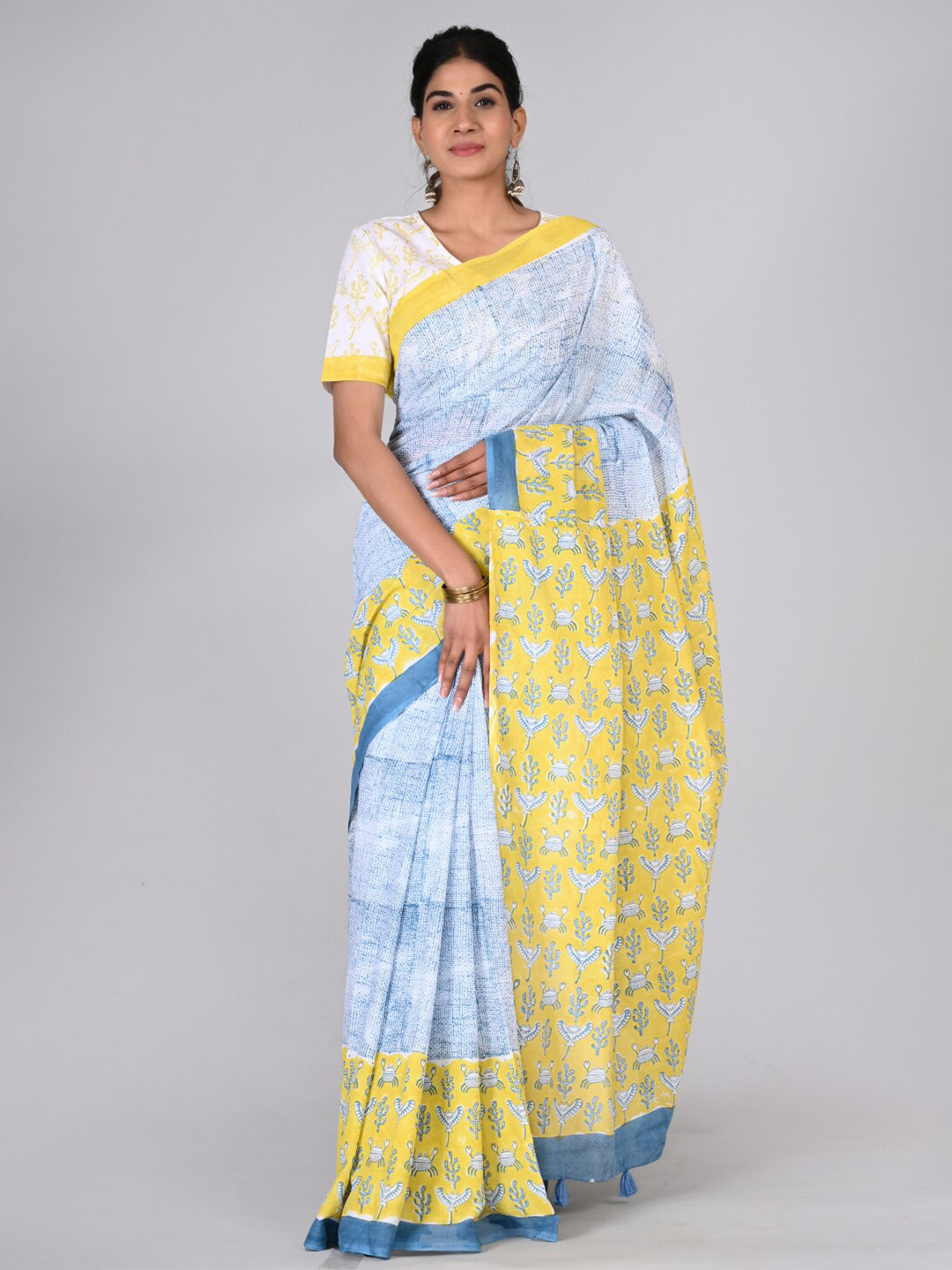 

KALINI Floral Printed Pure Cotton Saree, Yellow