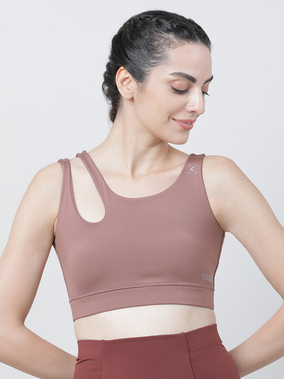 

Lovable Sport Full Coverage Non Padded Workout Sports Bra With Moisture Wicking, Nude