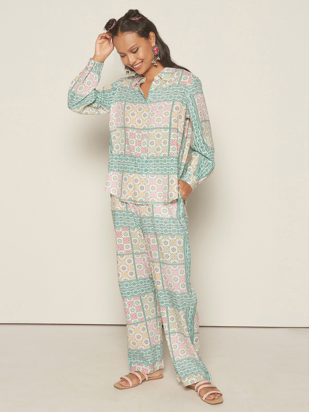 

Global Desi Ethnic Motifs Printed Collar Neck Shirt & Trousers Co-Ords, Off white