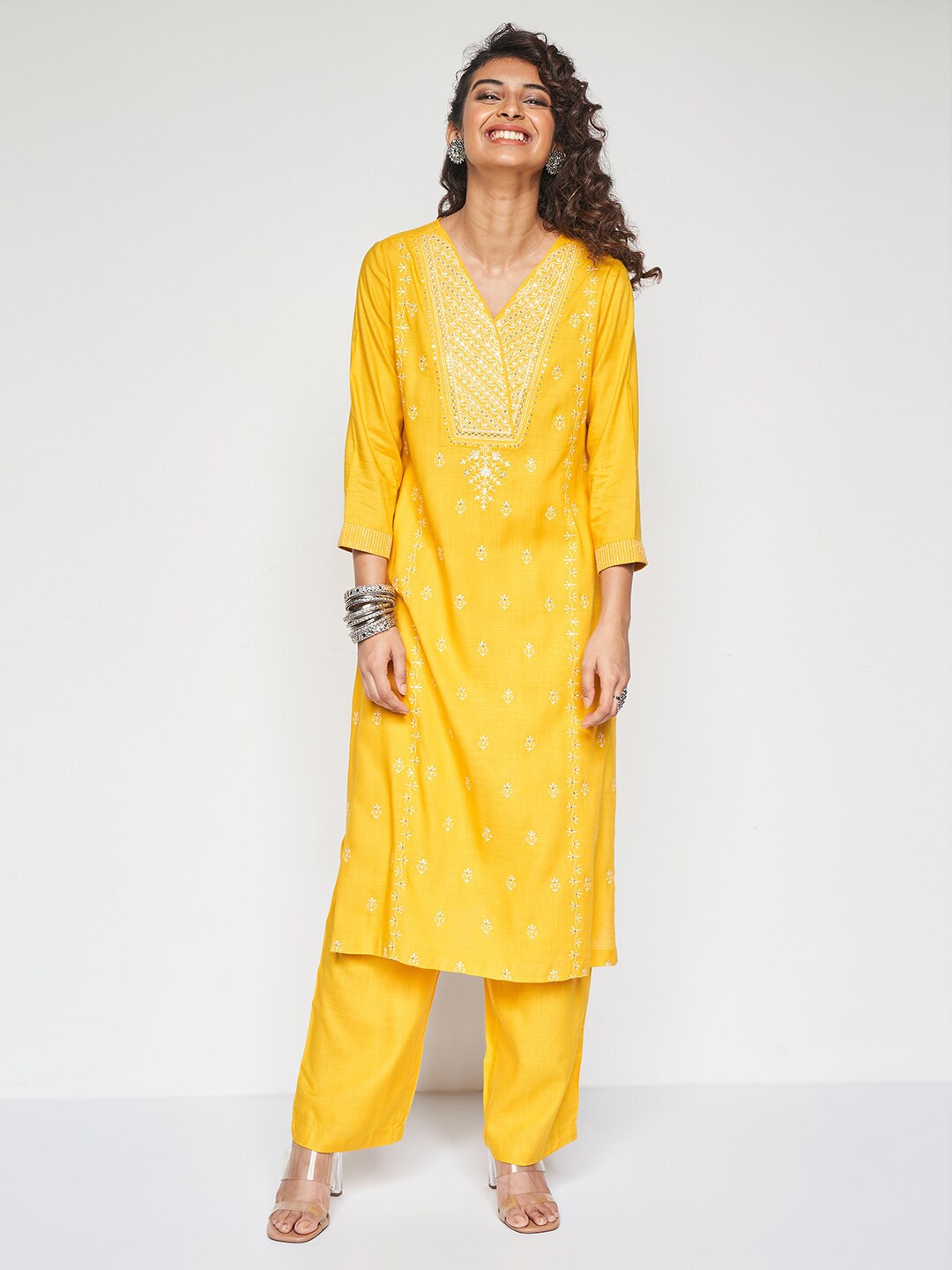 

Global Desi Floral Embroidered V-Neck Kurta With Trousers, Yellow