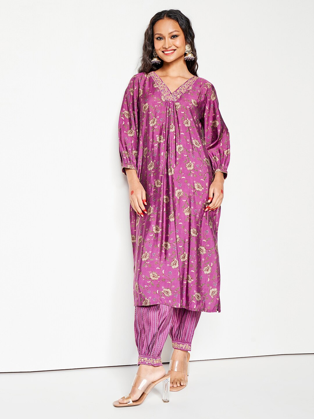 

Global Desi Floral Printed V-Neck Thread Work Kurta With Salwar, Lavender