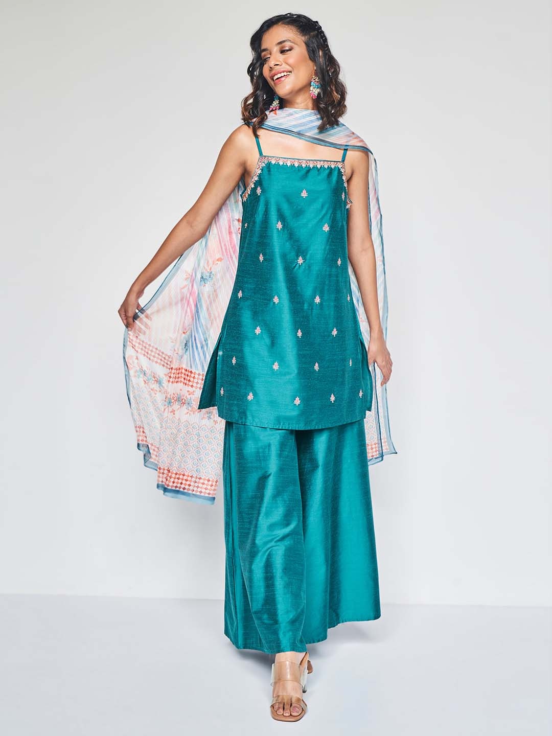 

Global Desi Ethnic Motifs Embroidered Regular Thread Work Kurta With Palazzos & Dupatta, Teal