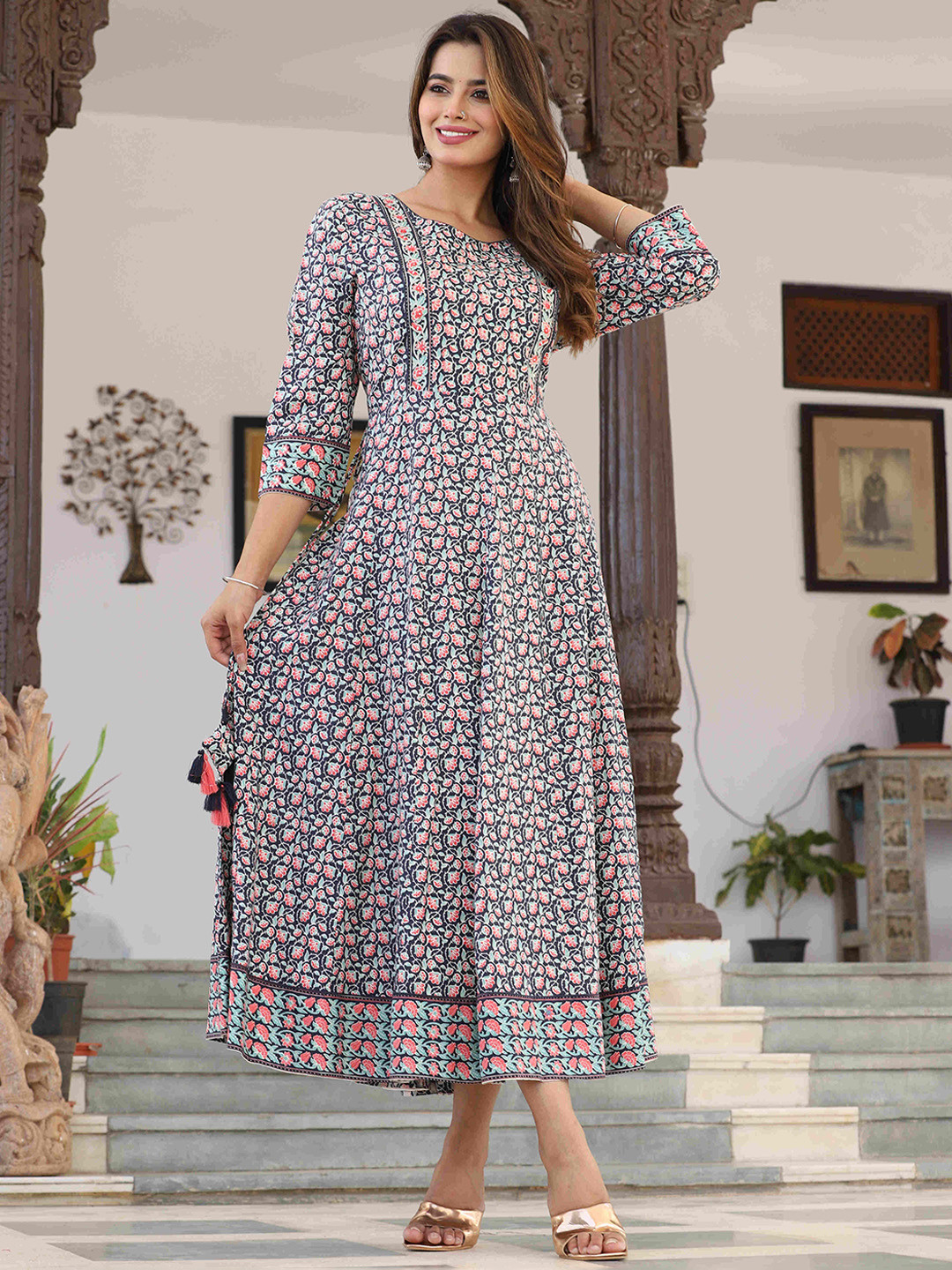 

DARVIKAA COLLECTION Ethnic Motifs Printed Anarkali Kurta, Grey