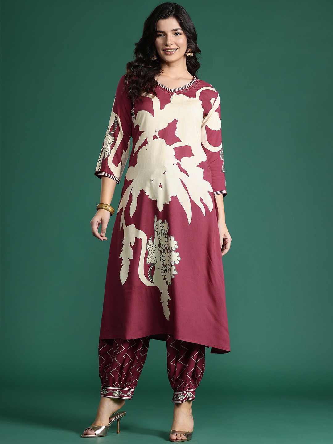 

Indo Era Floral Printed Sequinned Kurta with Salwar, Red