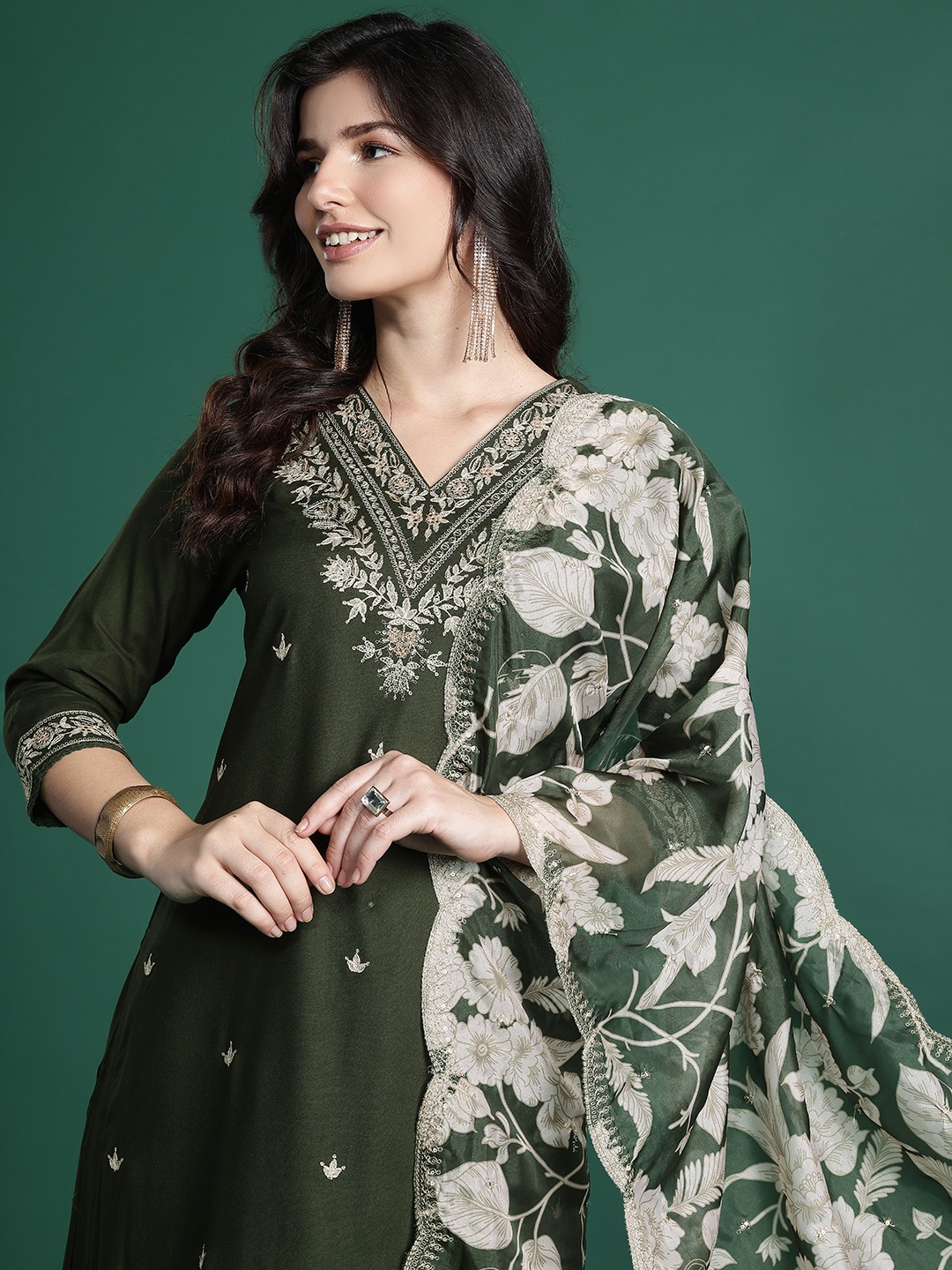 

Indo Era Ethnic Motifs Embroidered Thread Work Kurta with Salwar & With Dupatta, Green